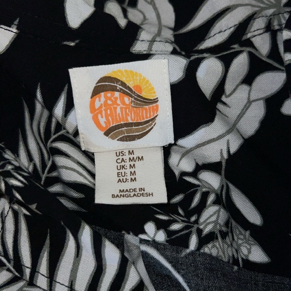 C&C California Size M Floral Button Down - Picture 11 of 12